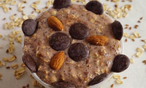 pot of chocolate overnight oats