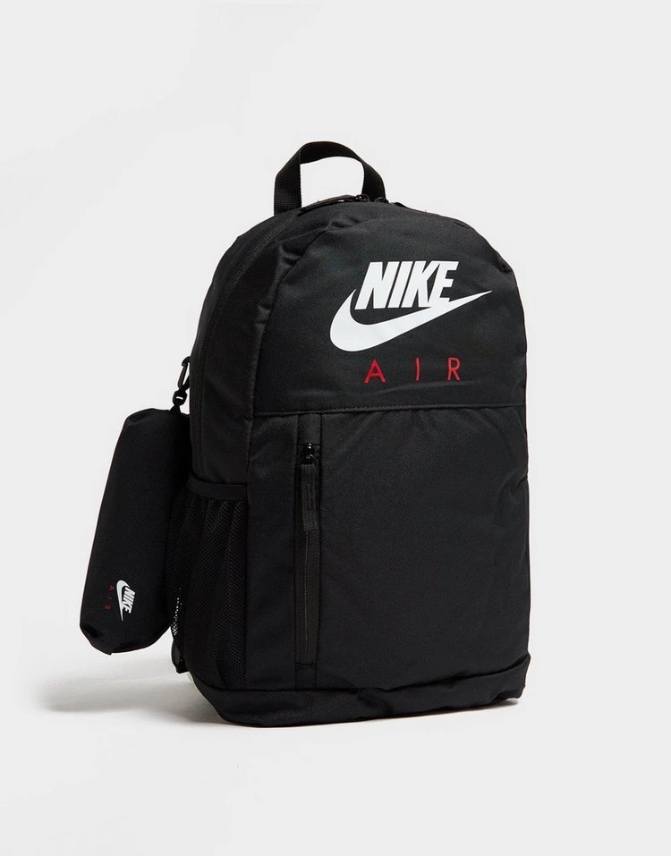 Students are into versatile accessories beyond fashion β backpacks matter