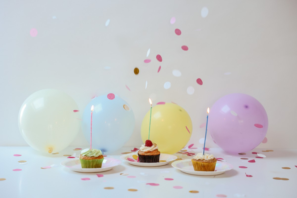 102 Birthday Freebies & Rewards You Can Get 2025